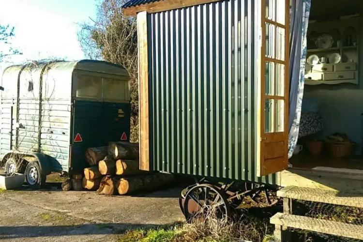 Shepherds Hut in Bath