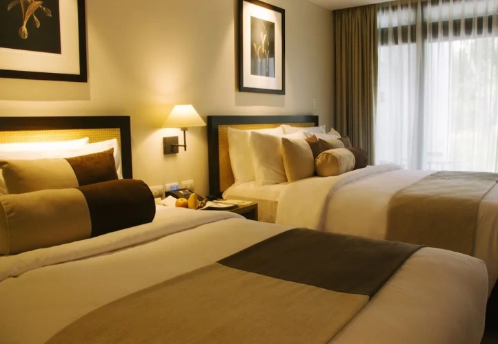 Standard Twin room with garden view