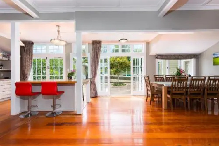 7 Bedroom Elegant House