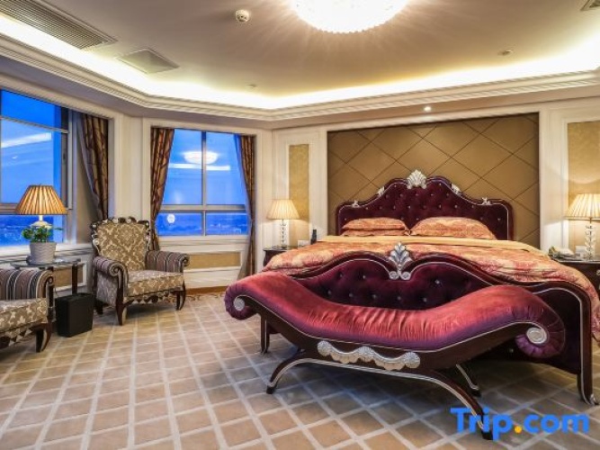 Presidential Suite