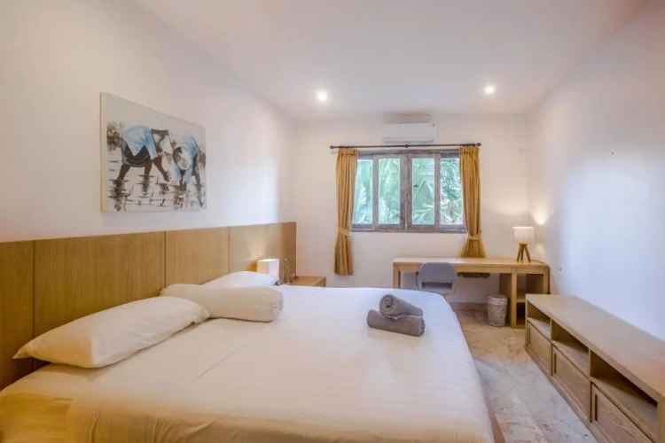 3 Bedrooms Cottage