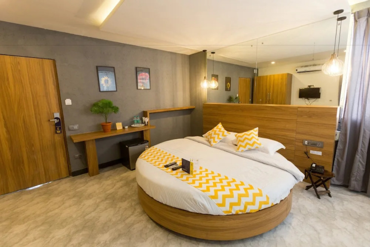 FabHotel Canvas HSR layout