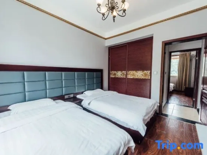 2 Bedrooms Standard room with view