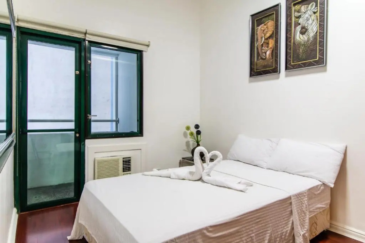 High End Big 2BR in Salcedo Village