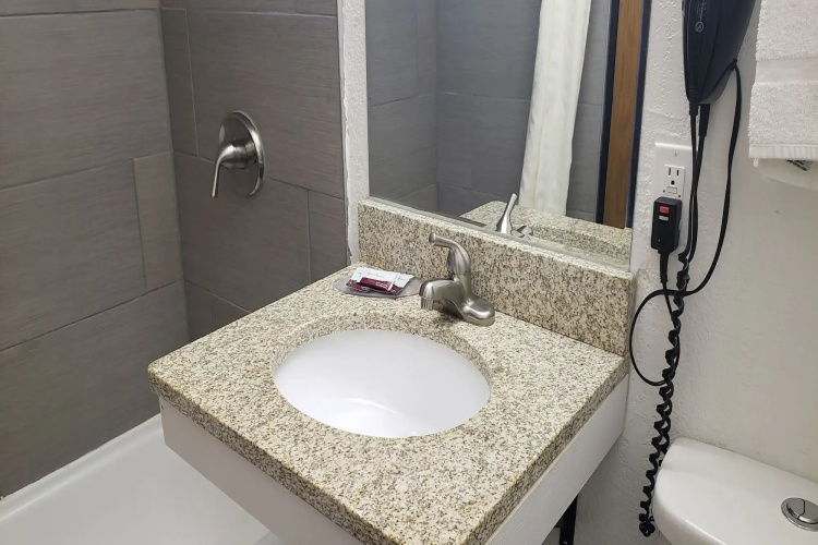 Coratel Inn & Suites Mankato