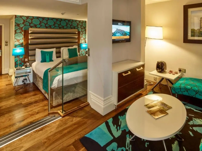 Double Suite