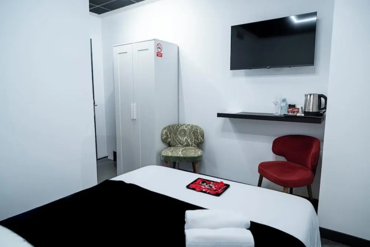 Mad Rooms