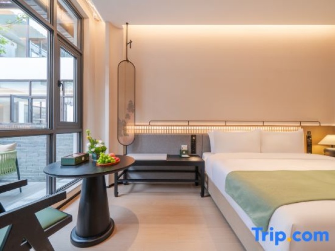 Standard Double room with courtyard view