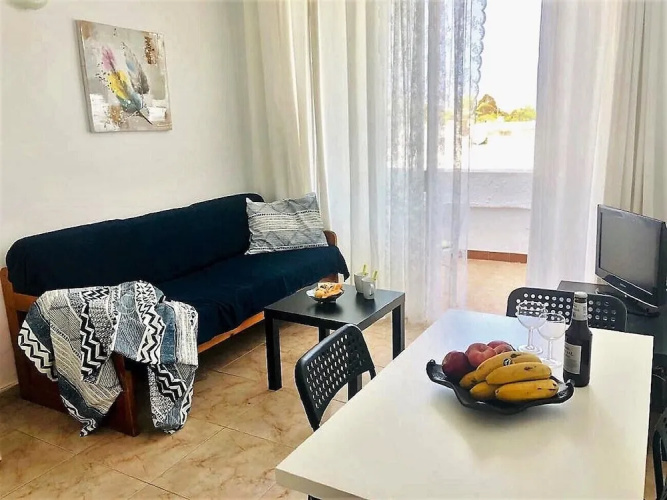 Cozy Apartment With Pool