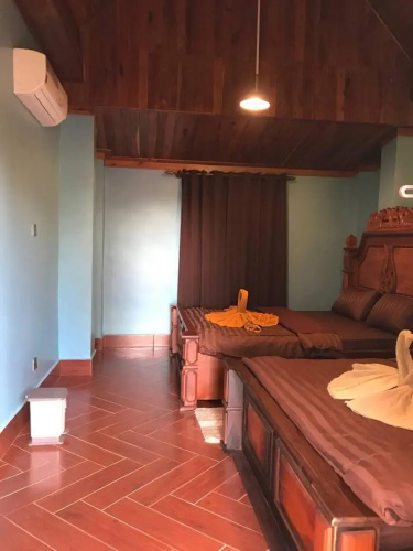 Gibbon Lodge
