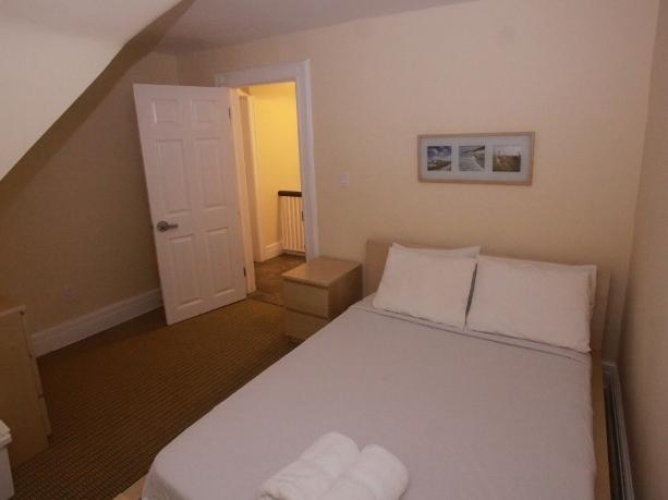 Economy room