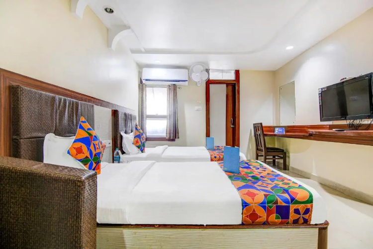 Fabhotel Ct Palace