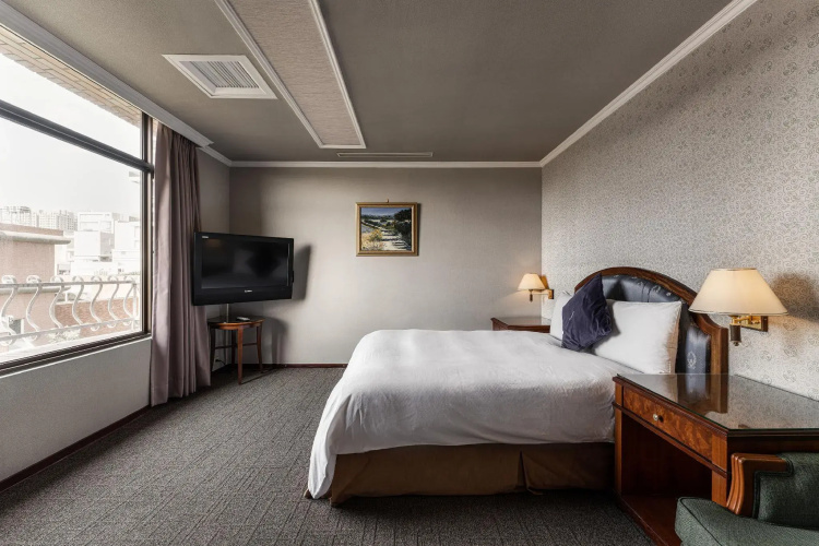 Hotel j Metropolis