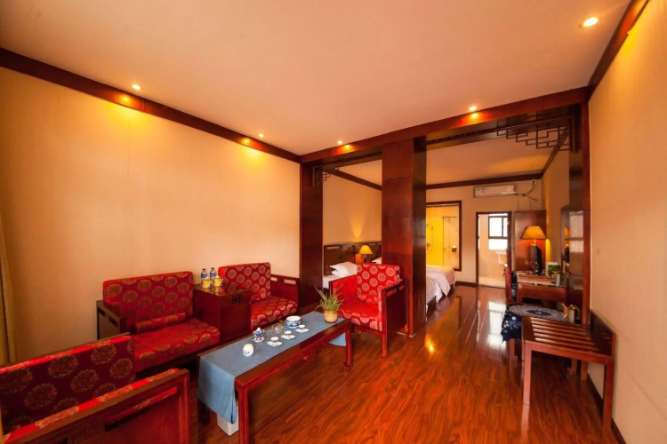 Dali Yinfeng Hotel