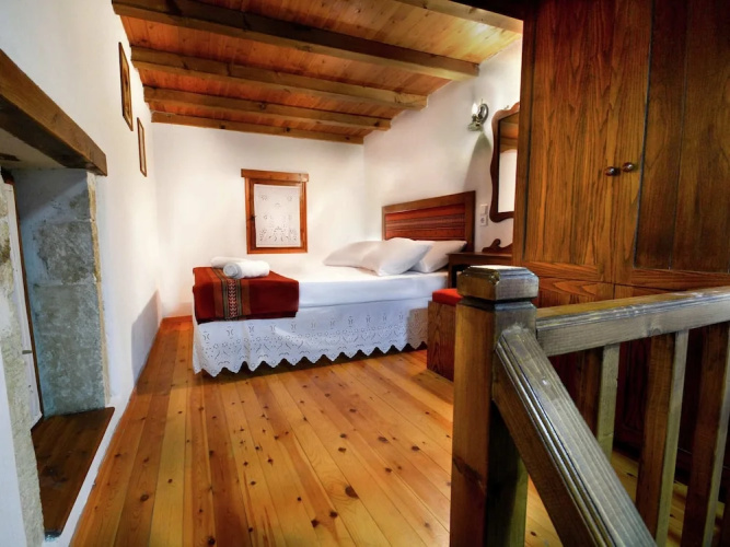 Villa in Crete With Vineyard Experience