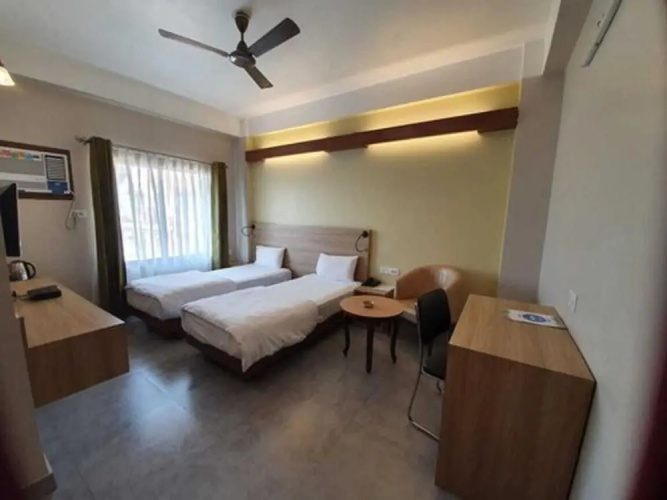Hotel Gulmohar Grand