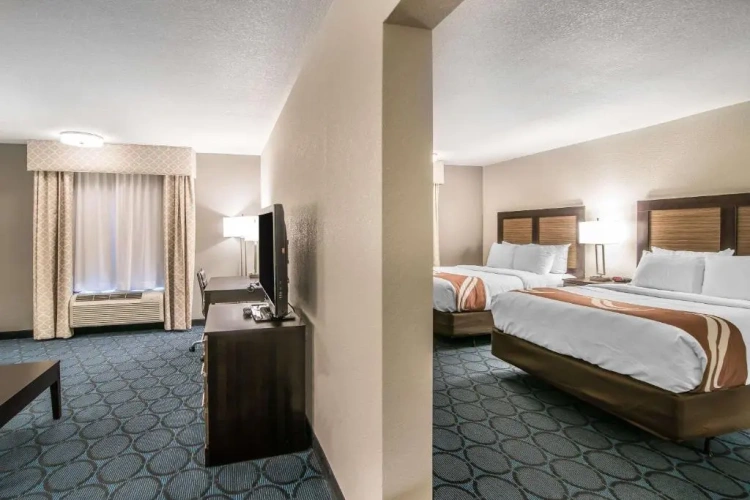 Superior Quadruple Suite