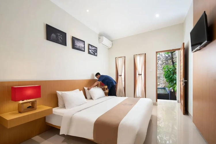 Deluxe Double room with pool view