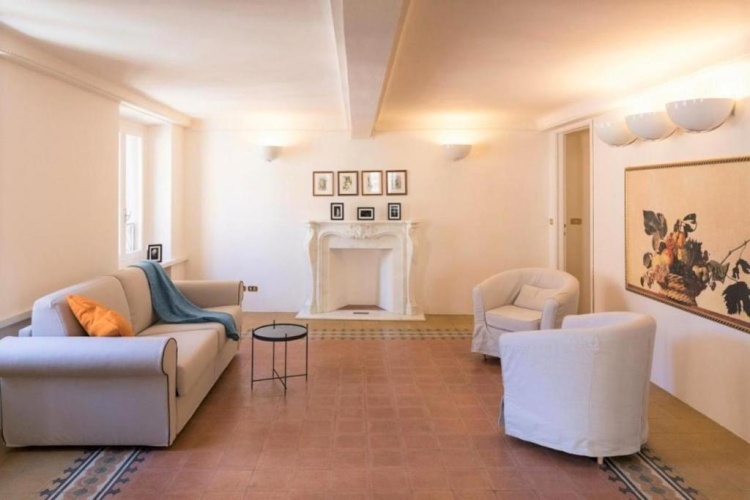 3 Bedrooms Apartment