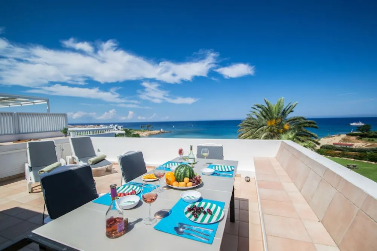 Sirena Bay Villa
