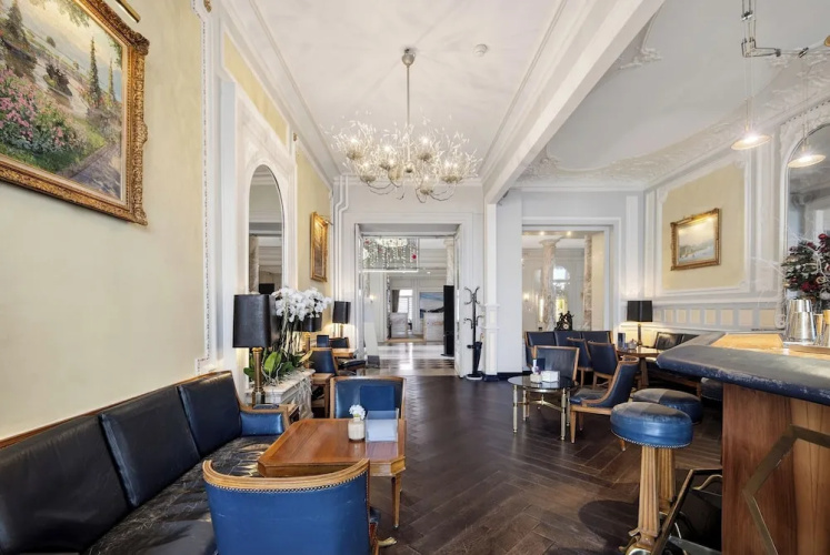 LA Residence DES Trois Couronnes