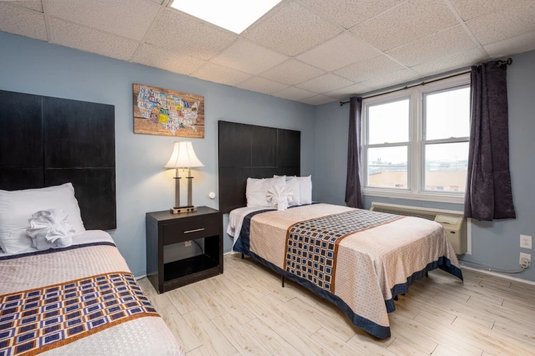 Classic Quadruple room