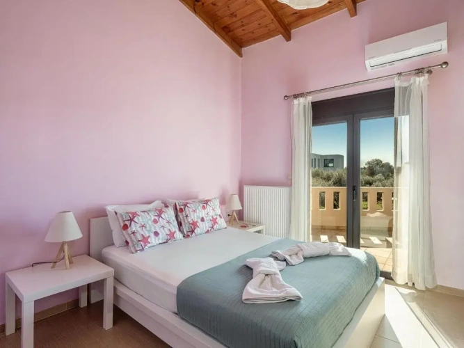 3 Bedrooms Villa