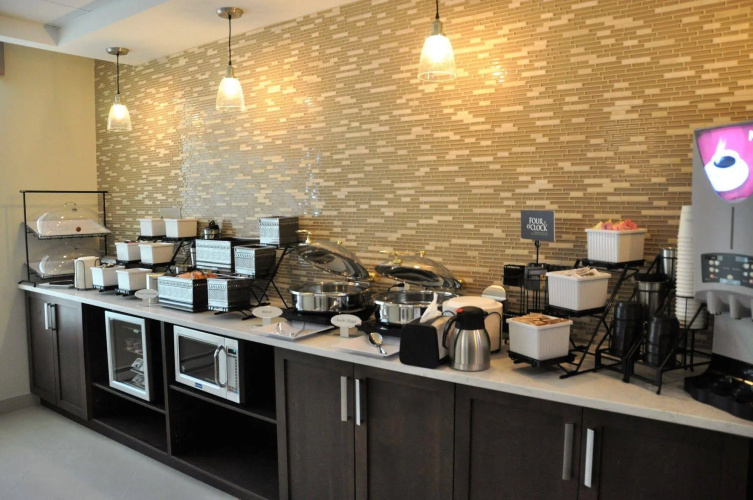 Best Western Plus Hotel Montreal photo 32