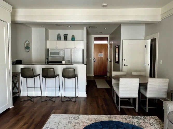 1 Bedroom Standard Suite