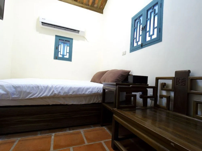 Old Min House II