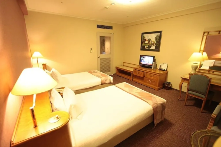 Standard Twin room with balcony