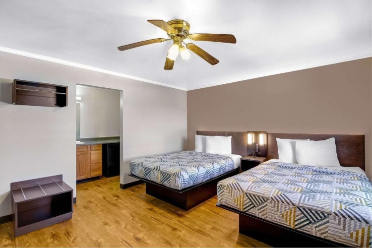 Deluxe Quadruple room
