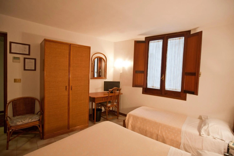 Hotel Moderno