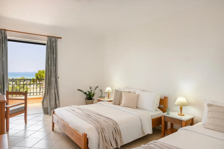 1 Bedroom Superior Family Sea View