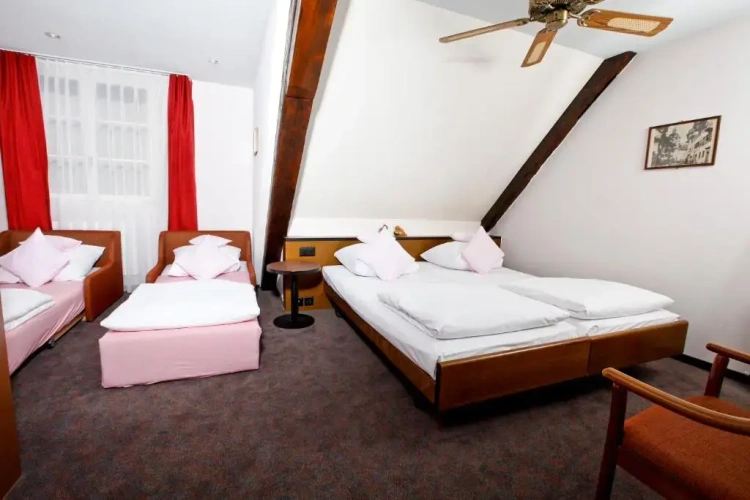 Standard Quadruple room