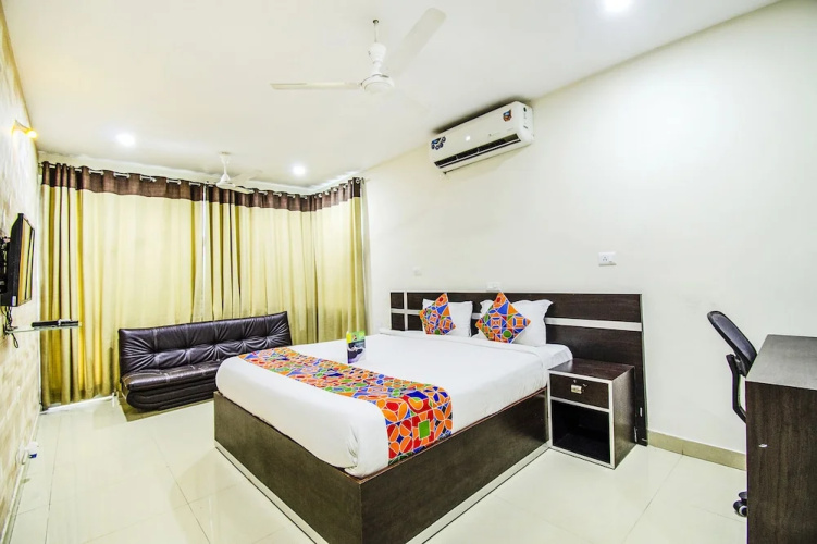 Hotel Pride Inn