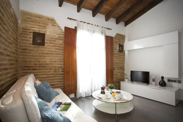 SingularStays Na Jordana III