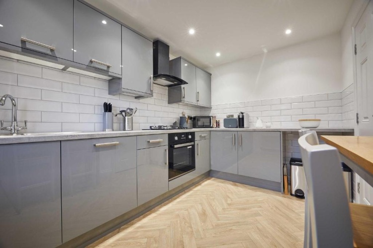 3 Bedrooms Cottage