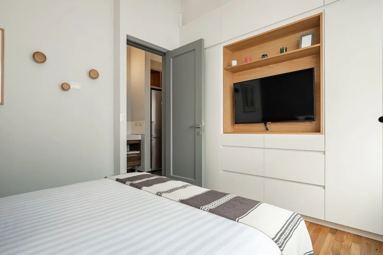 Hip, Modern Tech Condo w Rooftop in La Condesa