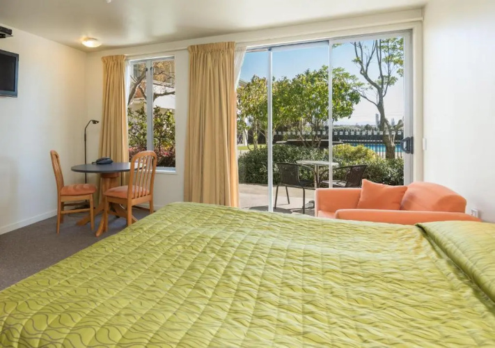 Parkside Motel