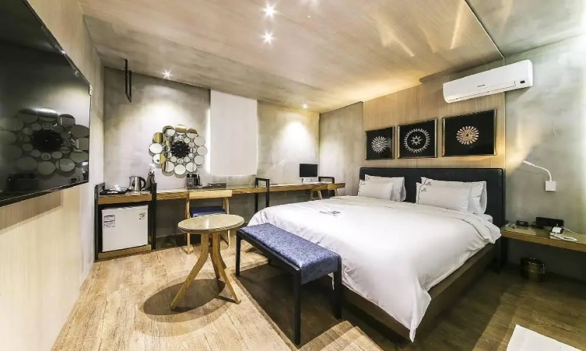 Double Suite