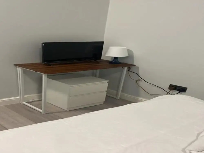 Studio Sleeps 3 - Pet Friendly