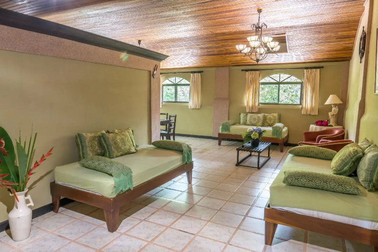 Kayak Lodge