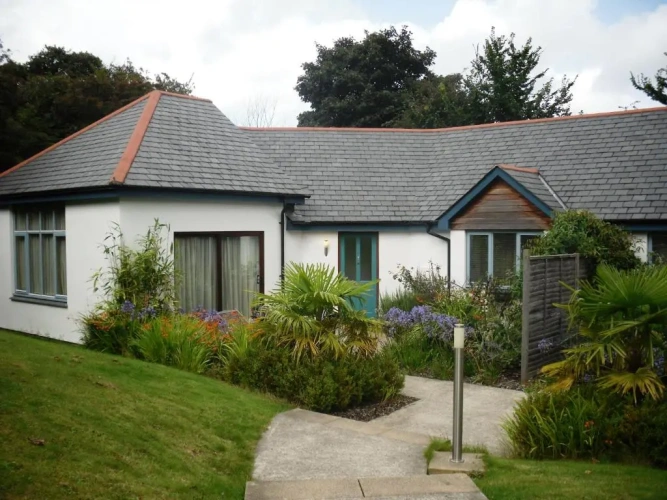 2 Bedrooms Cottage