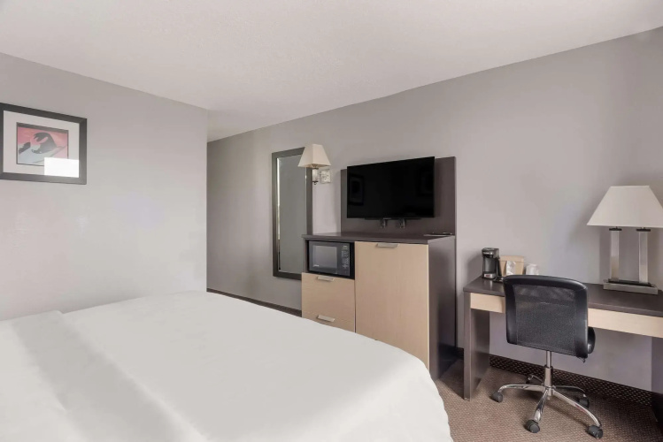 Days Inn by Wyndham Alice
