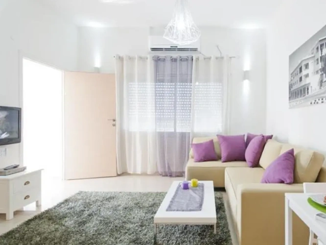 2 Bedrooms Quadruple Apartment