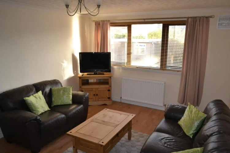 Double Basement Apartment