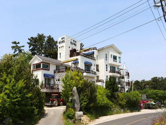 Pohang Small Happy Pension