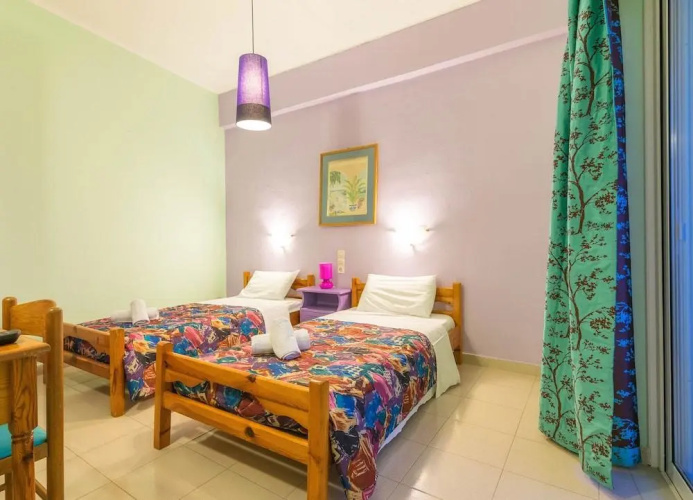 Ni-Mar Studios & Apartments