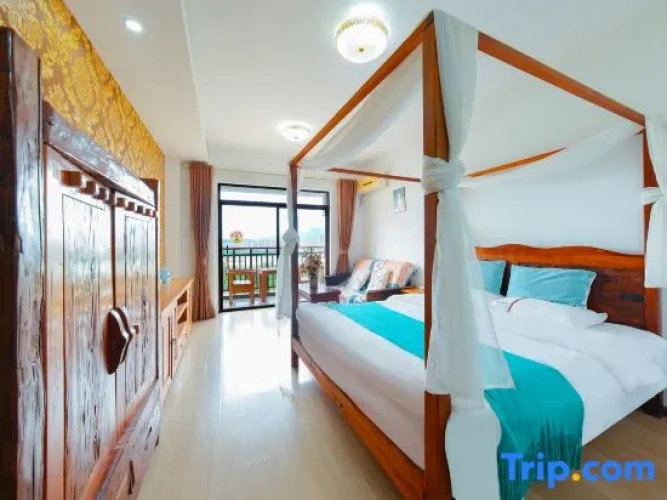 Luxury Double room with balcony and with river view